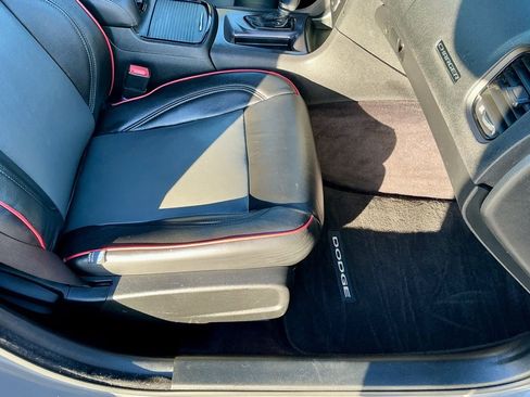 Used 2017 Dodge Charger SE w/ Power Sunroof Group image 21