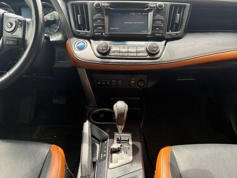 Used 2017 Toyota RAV4 SE AWD/4WD image 15