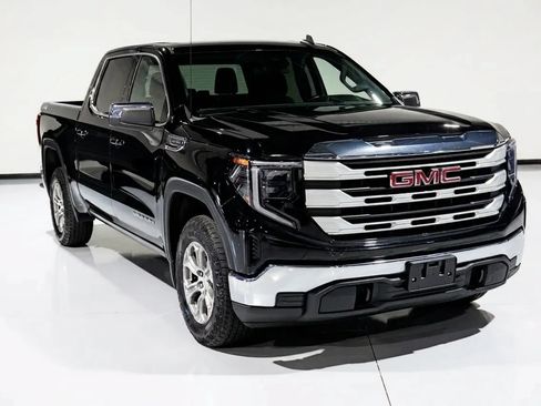 Used 2022 GMC Sierra 1500 SLE AWD/4WD image 1