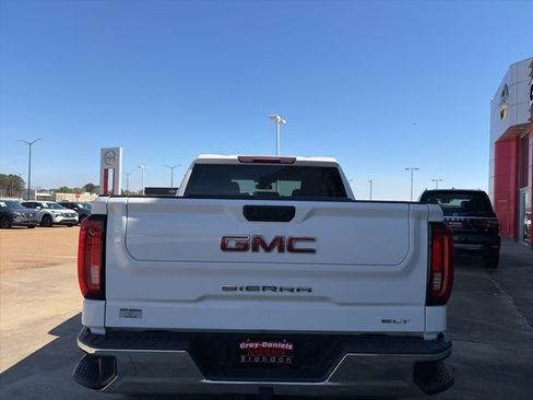 Used 2024 GMC Sierra 1500 SLT image 3