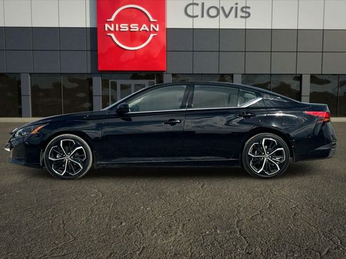 Used 2024 Nissan Altima 2.5 SR FWD image 6