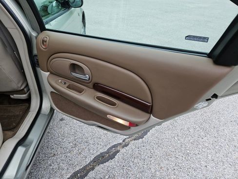 Used 2000 Chrysler 300M FWD image 24