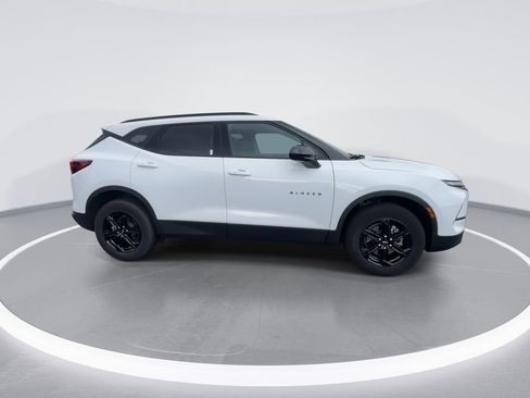 Used 2023 Chevrolet Blazer LT w/ Convenience Package image 9