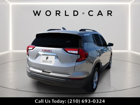 Used 2023 GMC Terrain SLE w/ Driver Convenience Package FWD image 7