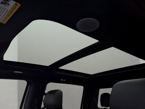 Used 2022 Ford F150 Platinum w/ Equipment Group 701A High image 10