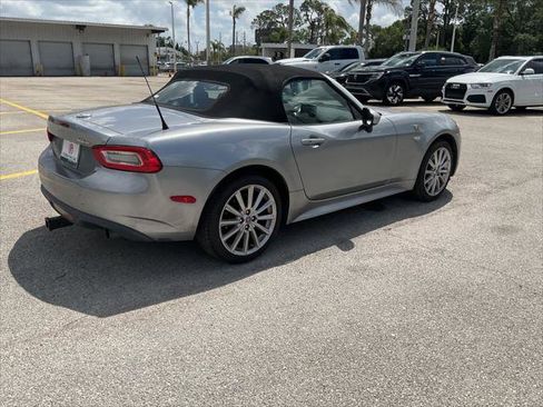 Used 2017 FIAT 124 Spider Lusso image 8