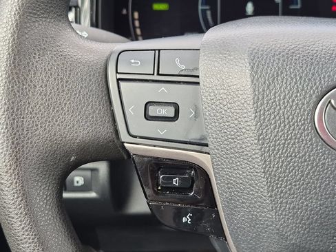 Used 2025 Toyota Camry Hybrid FWD image 21
