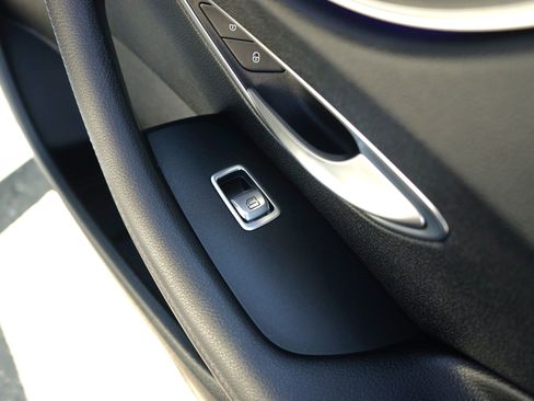 Used 2018 Mercedes-Benz E 400 4MATIC Coupe image 36