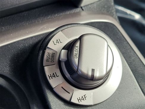 Used 2016 Toyota 4Runner Limited image 24