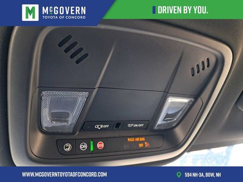 Used 2023 Chevrolet Traverse LS AWD/4WD image 24