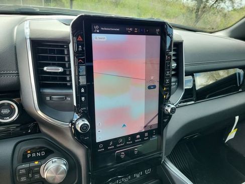 New 2026 RAM 1500 Laramie AWD/4WD image 19