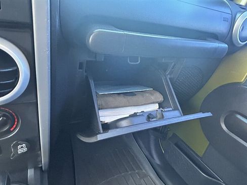 Used 2008 Jeep Wrangler Unlimited Sahara w/ Dual Top Group image 33