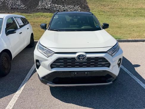 Used 2019 Toyota RAV4 XSE AWD/4WD image 11