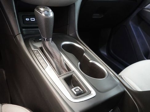 Used 2021 Chevrolet Equinox LS image 19