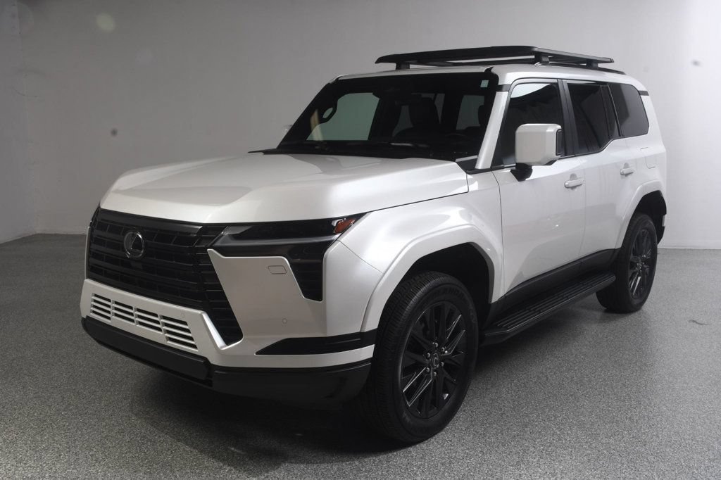 Used 2024 Lexus GX 550 w/ Cold Area Package AWD/4WD image 2