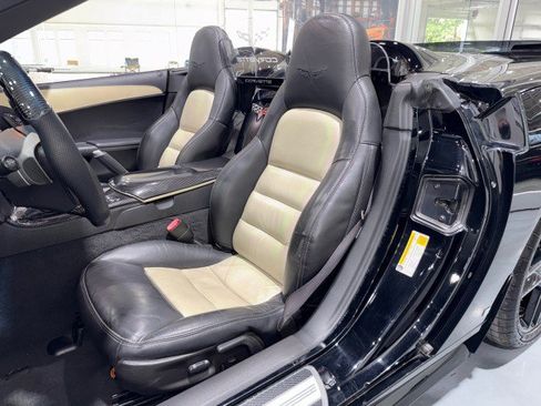 Used 2008 Chevrolet Corvette Convertible w/ Preferred Equipment Group RWD image 9