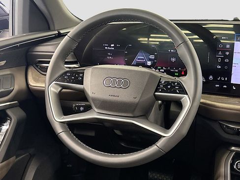 New 2025 Audi Q5 Premium Plus image 18