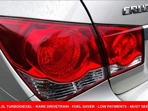 Used 2014 Chevrolet Cruze Diesel image 21