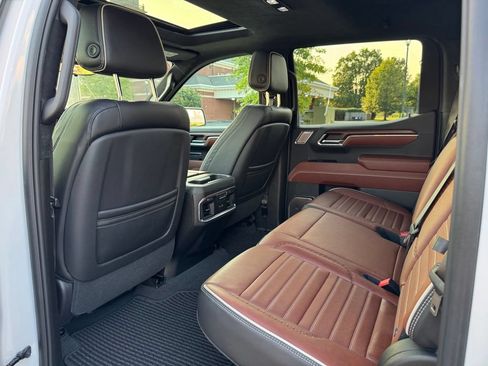 Certified 2024 GMC Sierra 1500 Denali Ultimate AWD/4WD image 17