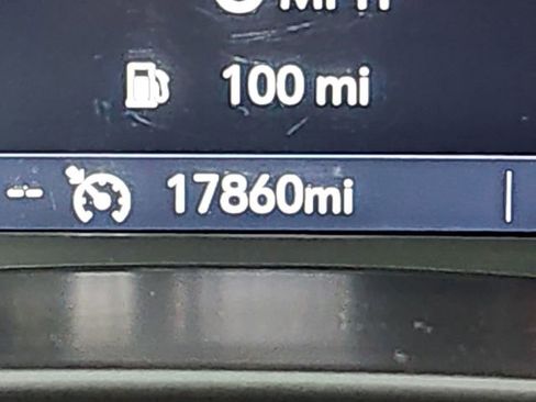 Used 2024 Chevrolet Blazer LT image 13