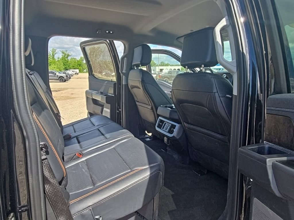 Used 2025 Ford F250 Lariat AWD/4WD image 21