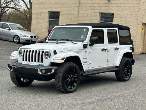 Used 2023 Jeep Wrangler Unlimited Sahara image 2