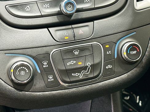 Used 2025 Chevrolet Malibu RS w/ LPO, Floor Liner Package FWD image 21