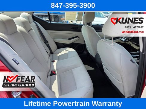 Used 2024 Nissan Altima 2.5 SV w/ SV Premium Package FWD image 29
