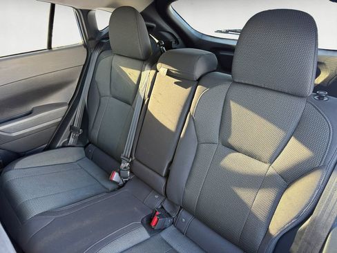 Used 2024 Subaru Crosstrek 2.0i Premium image 8