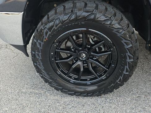 Used 2021 RAM 1500 Classic SLT AWD/4WD image 9