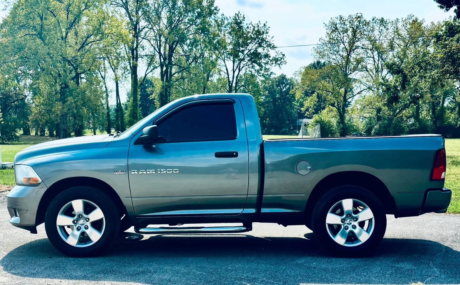 Used 2012 RAM 1500 Express RWD image 11