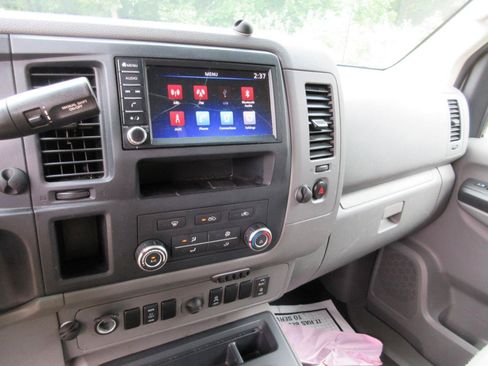 Used 2021 Nissan NV 2500 SV RWD image 27