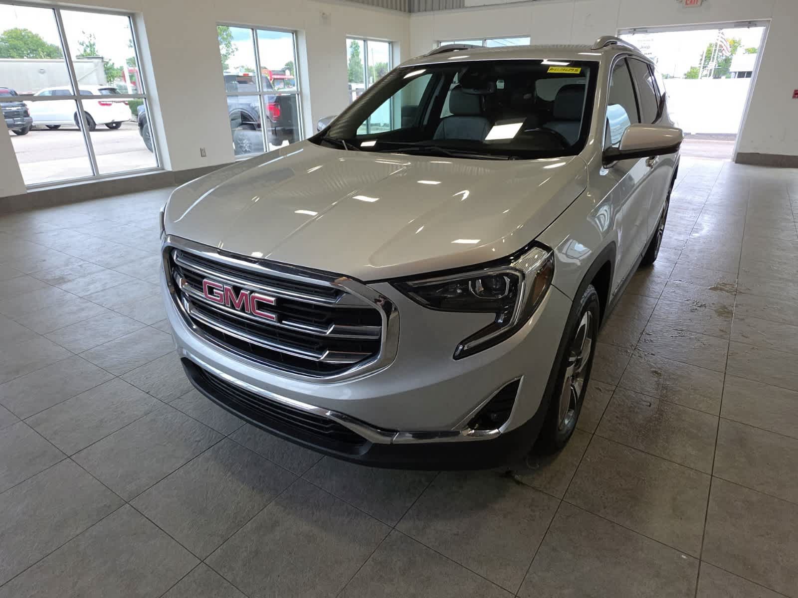 Used 2020 GMC Terrain SLT w/ Preferred Package AWD/4WD image 1