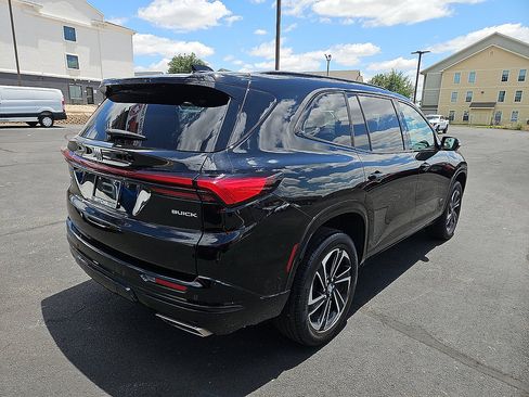 Used 2025 Buick Enclave Sport Touring w/ Super Cruise Package FWD image 5