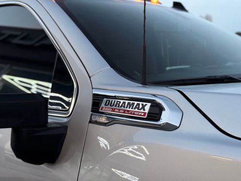 Used 2023 GMC Sierra 2500 SLT image 13