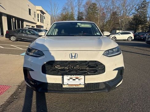 Used 2024 Honda HR-V EX-L image 2