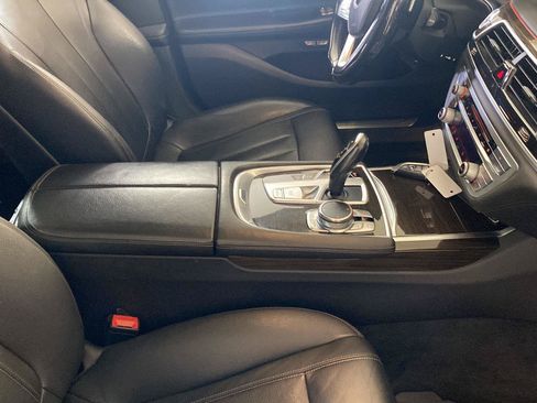Used 2017 BMW 740i xDrive AWD/4WD image 24