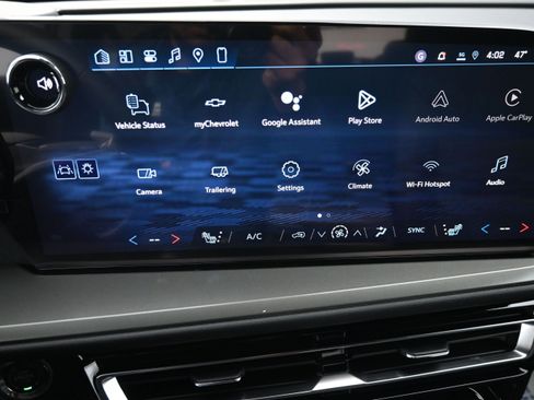 New 2026 Chevrolet Traverse LT w/ Driver Confidence Package FWD image 15