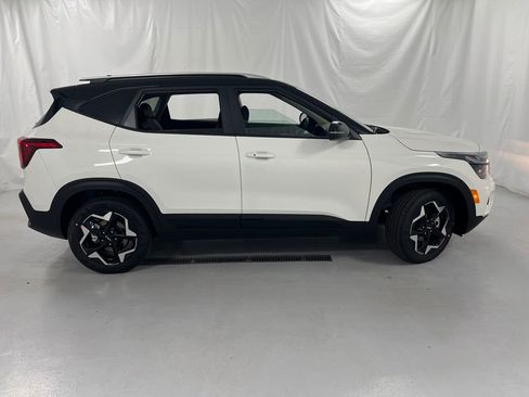 New 2026 Kia Seltos S image 2