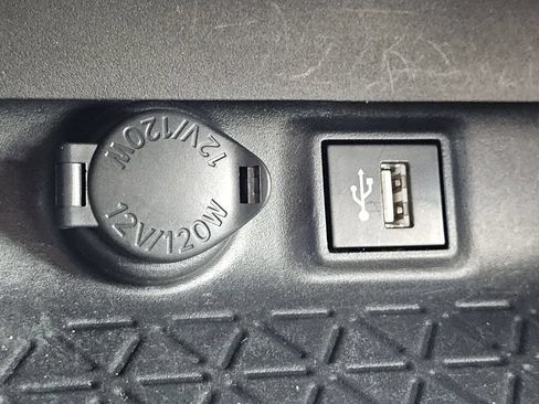 Used 2024 Toyota RAV4 LE AWD/4WD image 15