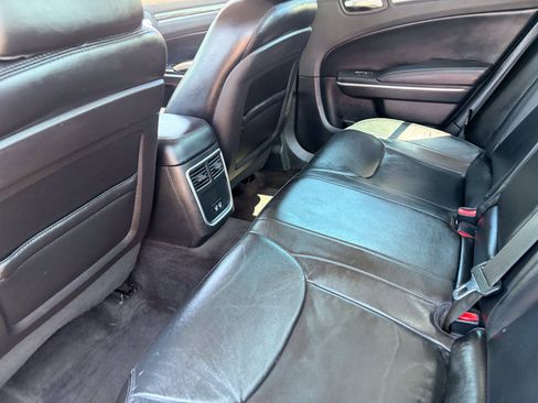Used 2018 Chrysler 300 Touring L RWD image 14