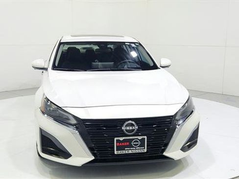 Used 2024 Nissan Altima 2.5 SL image 2