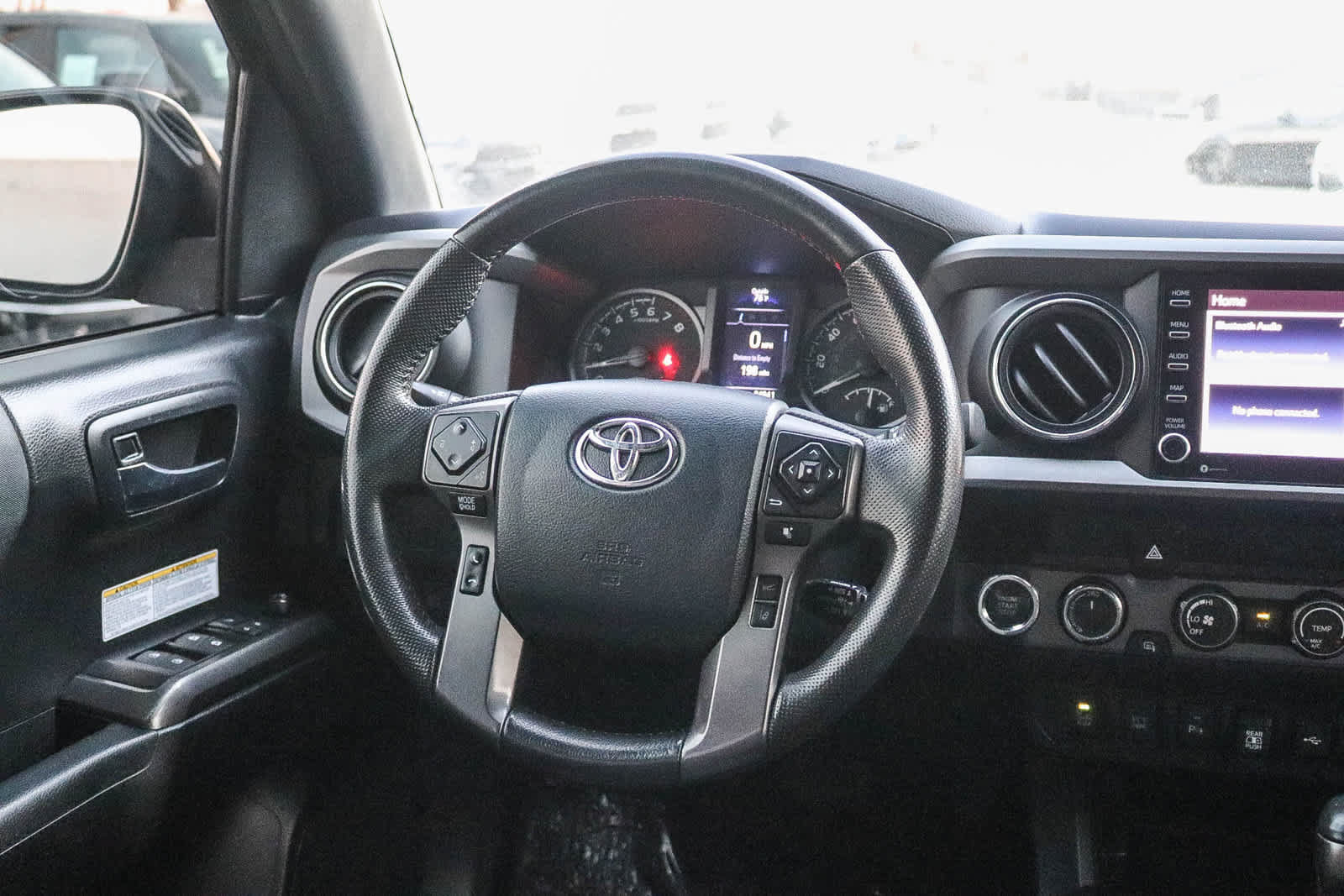 Used 2020 Toyota Tacoma TRD Off-Road w/ Technology Package AWD/4WD image 15