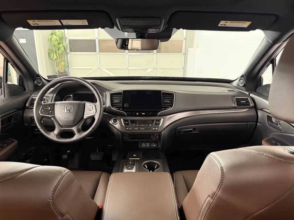 Used 2025 Honda Passport EX-L image 29