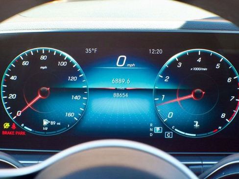 Used 2021 Mercedes-Benz GLE 350 4MATIC image 26