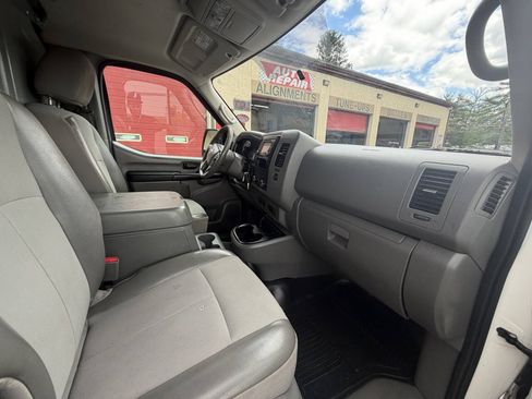 Used 2016 Nissan NV 2500 SV w/ Technology Package RWD image 22