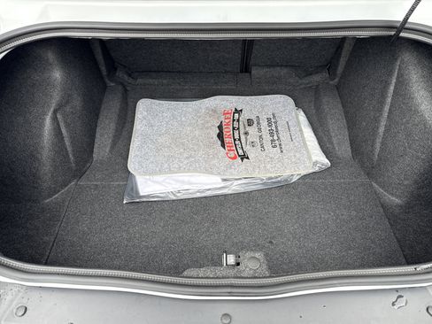 Used 2015 Dodge Challenger SRT Hellcat image 19