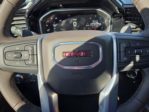 New 2026 GMC Sierra 1500 SLT image 12
