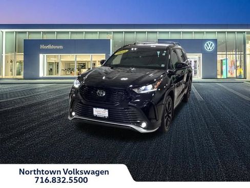 Used 2023 Toyota Highlander XSE AWD/4WD image 1
