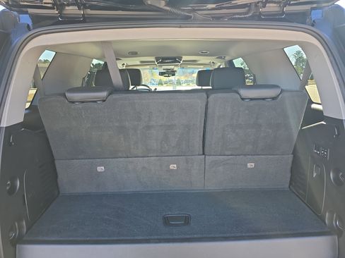 Used 2019 GMC Yukon SLT image 14